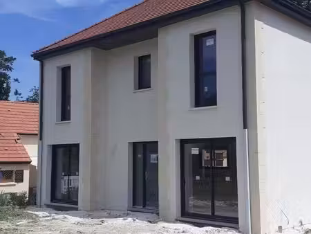 maison 6 pièces 126 m²