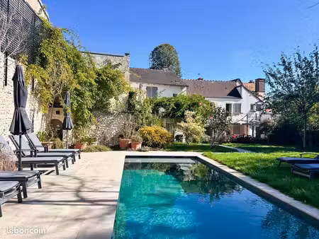 maison de charme avec piscine – cœur de montfort-l’amaury