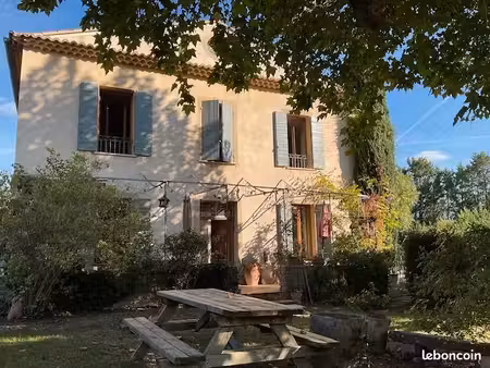 maison de caractère  gîte et piscine – mormoiron (84)