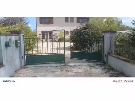 maison 2 appartements avec piscine chauffée  grand garage terrain arboré