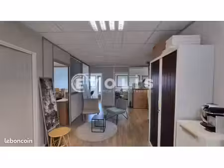 bureaux 80 m²