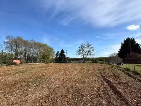terrain 700 m² faverges de la tour