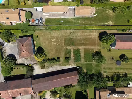 terrain 444 m² neyron