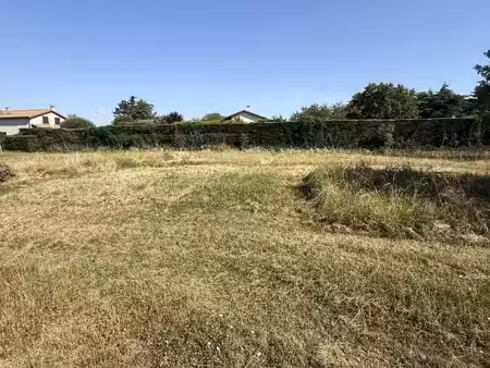 terrain 475 m² neyron