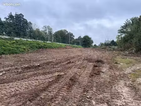 location terrain de 9000m2