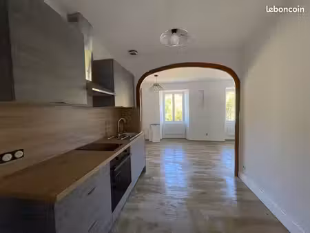 loue t2 centre chanac non meublé