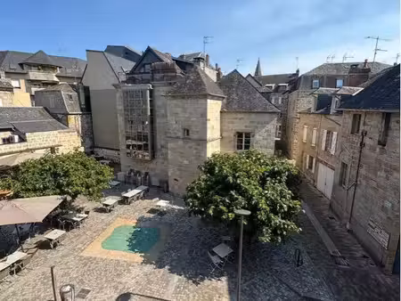 à louer – appartement t2 meublé en plein cœur de brive