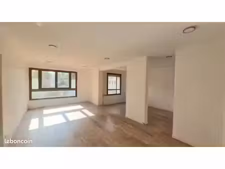 appartement 5 pièces 97 m²