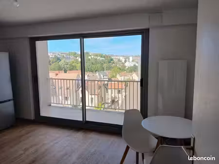 studio meublé 22m2 entièrement rénové - balcon -parking