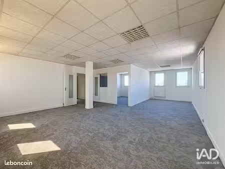 bureaux 97 m² buc