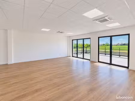bureaux 60 m² gazeran