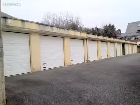 garage 1 pièce 14 m²