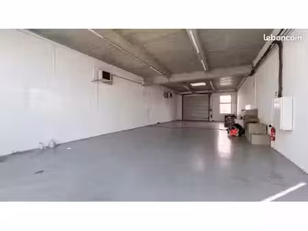 local commercial 266 m² la verrière
