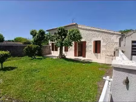 tres jolie maison de village renovee