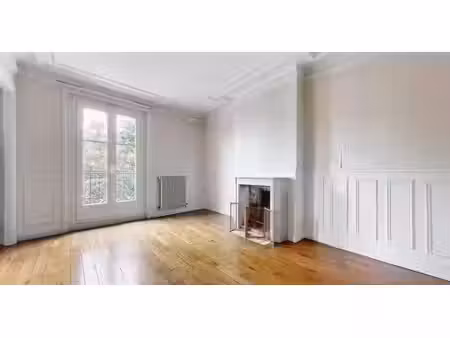 location appartement 2 pièces 41 m² à paris 18ème (75018)  1 300 €