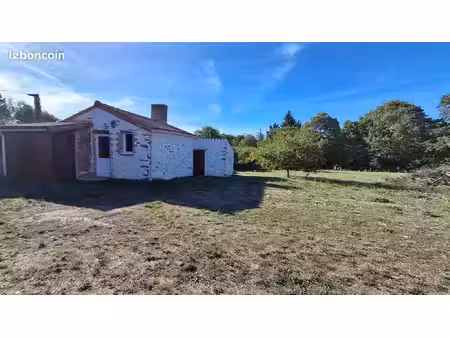 terrain à bâtir de 1500 m² à saint-julien-des-landes (85)