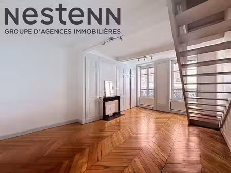 t3 - immeuble bourgeois - traversant - lumineux - métro- commerces