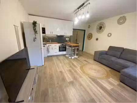 location meublée appartement 5 pièces 88 m² à melun (77000)  555 €