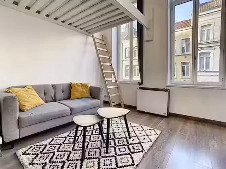 location meublée appartement 1 pièce 28 m² à lille (59000)  630 €