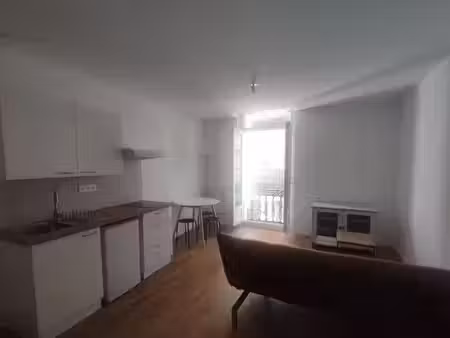 location meublée appartement 1 pièce 30 m² à montpellier (34000)  650 €