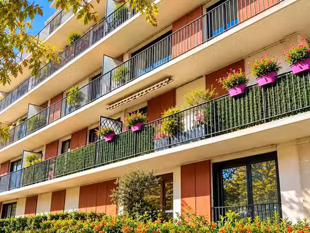 la varenne-saint-hilaire – bel appartement avec balcon  parking et cave