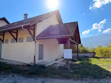 maison à rénover de 104m² avec terrain de 368m²