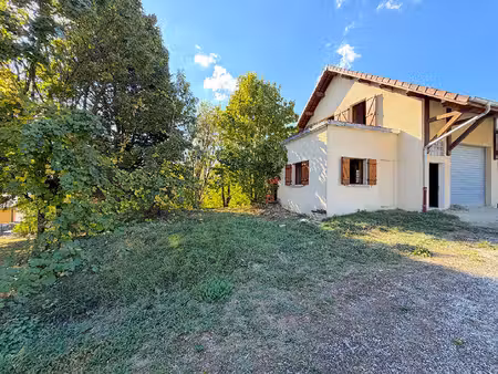 maison à rénover de 110 m² habitables sur un terrain de 397 m²