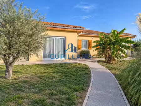 ouches - maison de plain-pied - 140m2 - 4 chambres - piscine