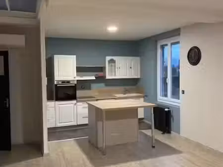 location appartement 4 pièces 107 m² à mazamet (81200)  530 €