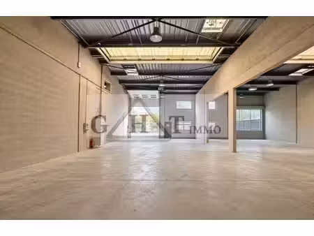 location entrepôt brie comte robert 77170 450m²