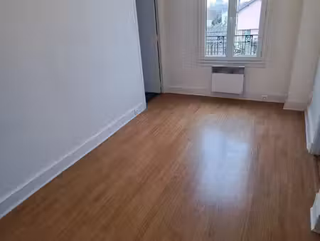 f2 de 29 38 m² aux pavillons-sous-bois