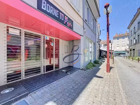 a vendre- local commercial rénové de 155 m² - bourgoin-jallieu
