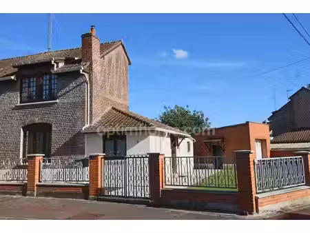 roubaix - aux confins de hem et croix beaumont - maison à potentiel sur grand terrain