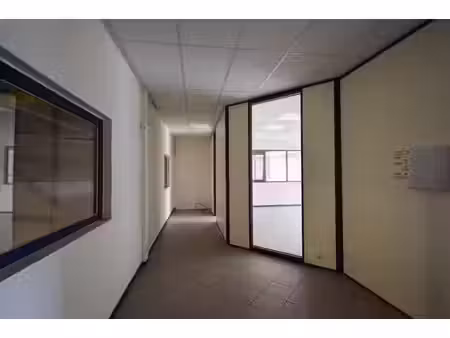 bureau prêt à emménager