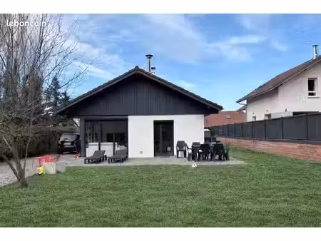 maison individuelle de plain-pied lumineuse  rénovée avec jardin et terrasse