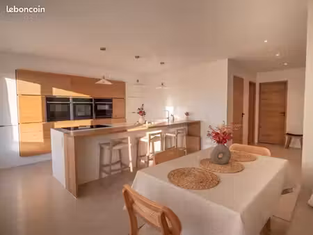 t3 de 75 m² traversant  refait à neuf  transformable en t4