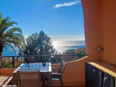 appartement studio vue mer port la galère
