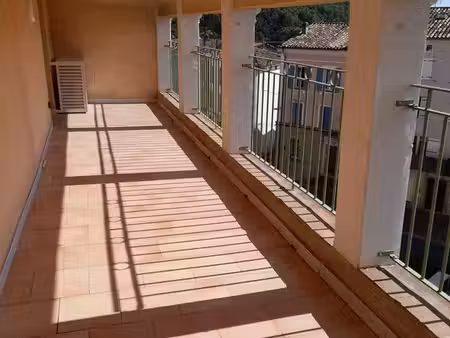 appartement t3 avec terrasse