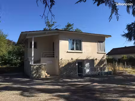 studio meublé près tram b  fac  hopitaux  europarc