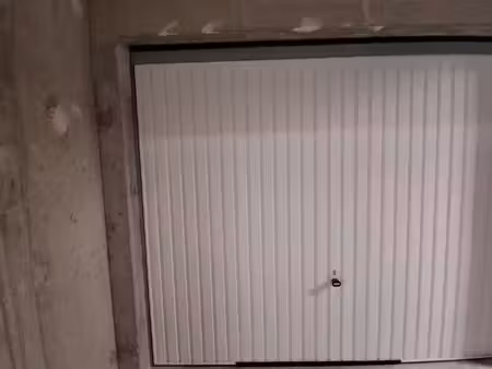 garage fermé et sécurisé à louer à sarzeau centre 56370