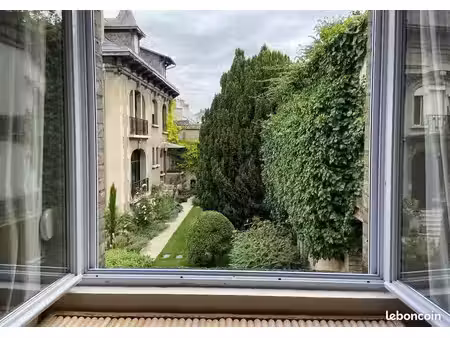 belle maisonnette au calme dans grande propriété