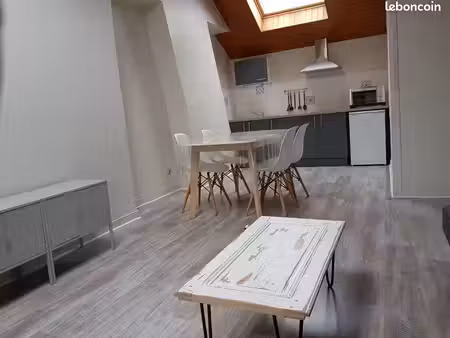 agréable t2 non meublé dans le centre