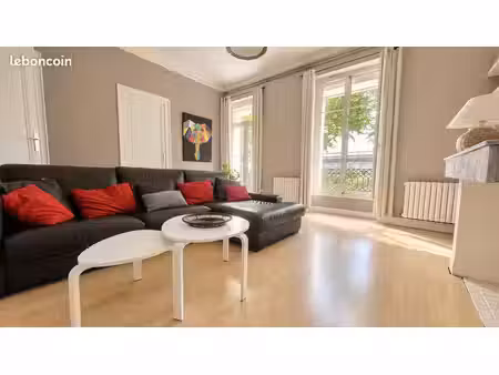 à louer – bordeaux bastide  secteur thiers-benauge – appartement t3 meublé de 87 83 m² ave