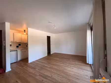 studio 1 pièce 25 m²