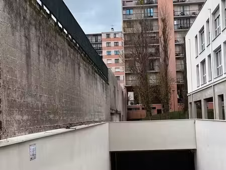 place de parking securisée