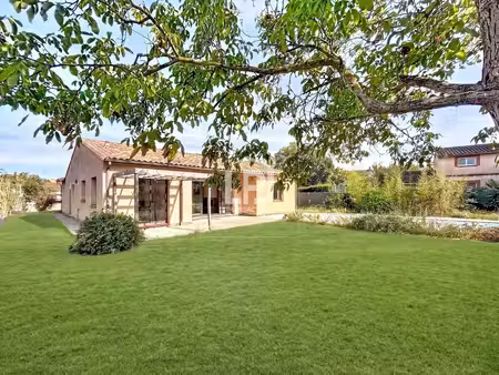 saint-simon – maison de plain-pied avec piscine et jardin arboré