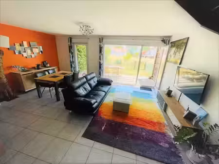 location meublée maison 4 pièces 88.66 m² à gex (01170)  2 390 €