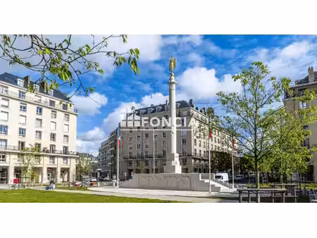 caen centre – local commercial de 225 m² loué à une banque