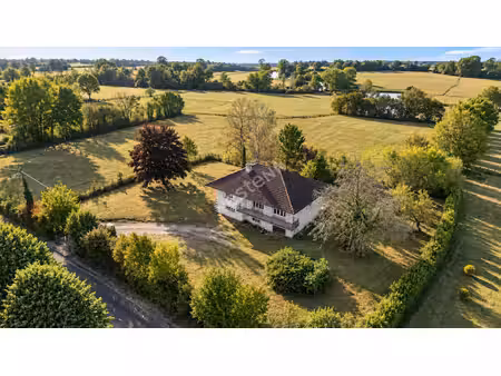 maison sur sous sols -1 2 hectare à 5 min de louhans