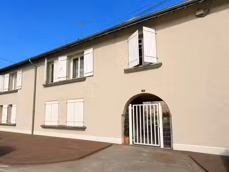 châteauroux t4 avec jardin & véranda en coeur de ville  fort potentiel !